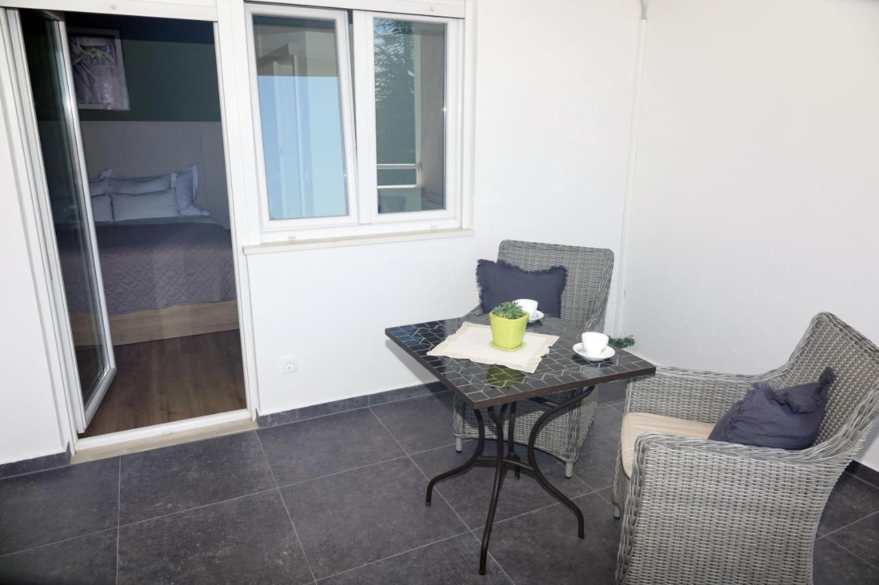 מאקרסקה Apartments Bombonin מראה חיצוני תמונה