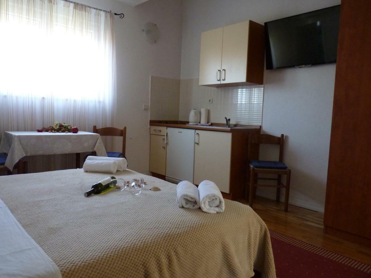 מאקרסקה Apartments Bombonin מראה חיצוני תמונה